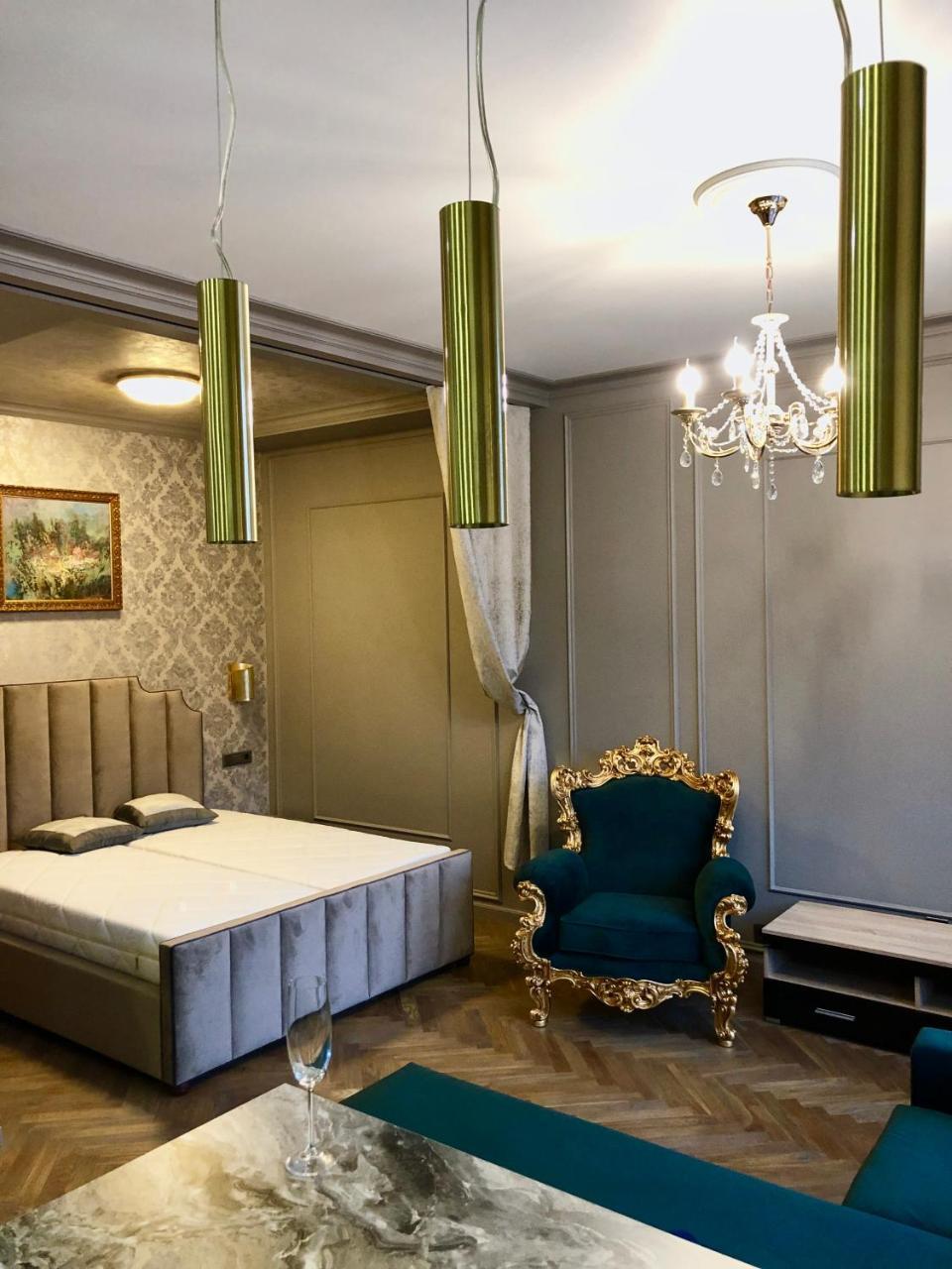 So Luxury Apartment In The Heart Of Minsk Near Circus Eksteriør bilde