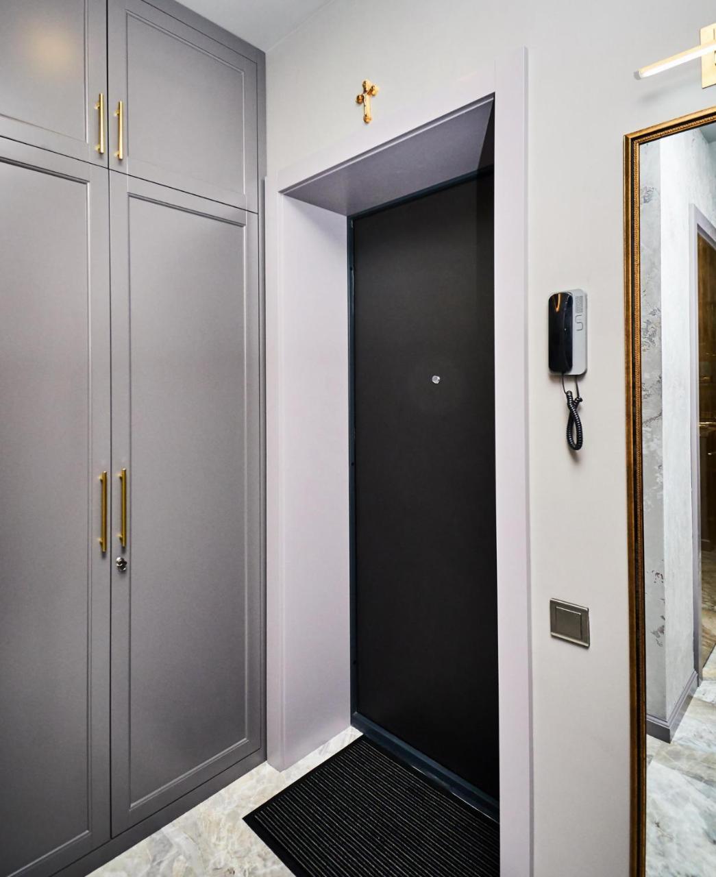 So Luxury Apartment In The Heart Of Minsk Near Circus Eksteriør bilde